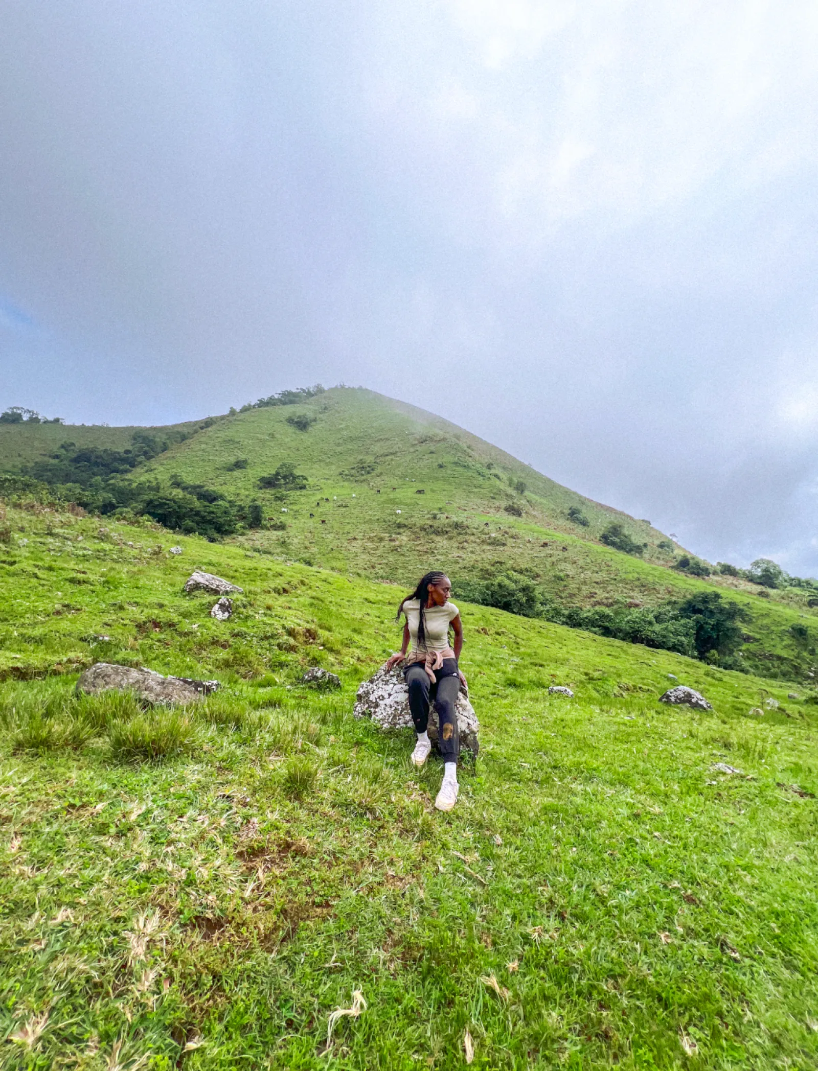 RANDONNÉE ET BIVOUAC AU MONT MANENGOUMBA galerie 3